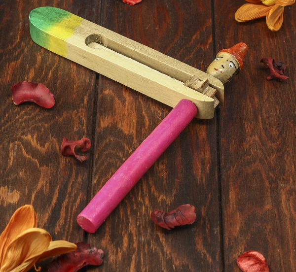 Музыкальный инструмент "Трещётка цветная" 21х17х2 см