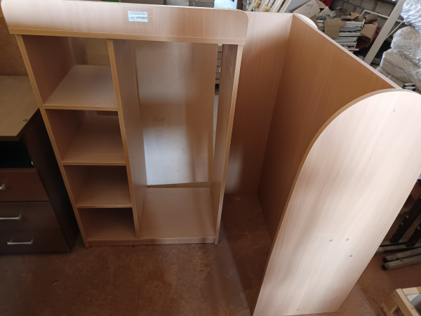 Уголок ряженья с зеркалом. Габариты (ШхГхВ): 1100/800*400*1100. Цвет: бук