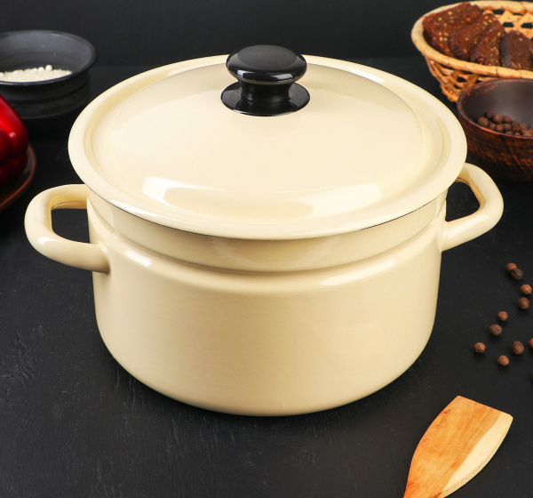 Кастрюля эмаль. цилиндрическая, 5 л, индукция, без деколи, цвет слоновая кость Кастрюля эмаль. цилиндрическая, 5 л, индукция, без деколи, цвет слоновая кость