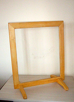 Прозрачный мольберт из фанеры "Неллия" 70*60*45 см. 